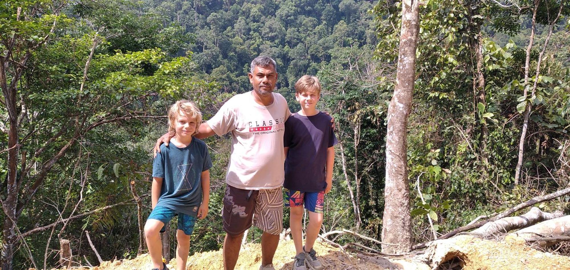 Orangutantreksumatra & Lovely Jungle Lodge Only Book If You Are Treking With Us Bukit Lawang Habitación foto